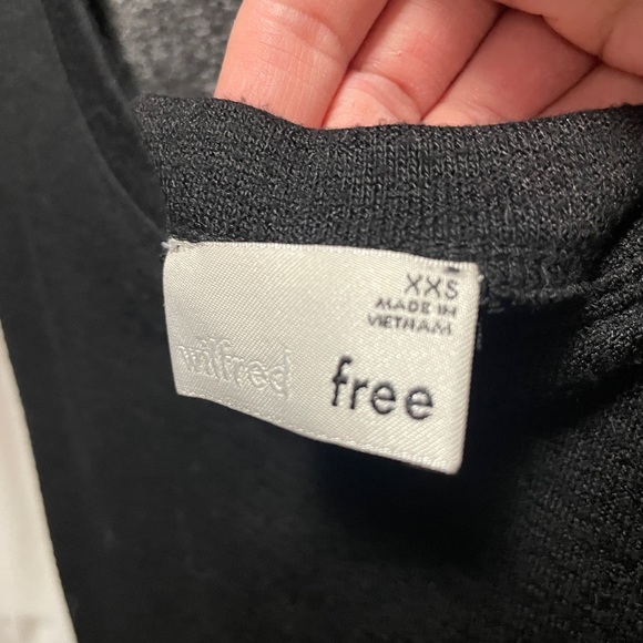 Aritzia Wilfred Free Romper - Picture 3 of 3